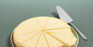 Cheesecake pretagliata in 12 fette