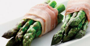 Mazzetto asparagi con pancetta